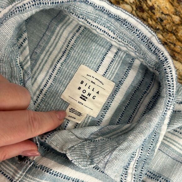 BILLABONG Easy Movin 2 Button Down Shirt Top In Deja Blue Size S - Picture 9 of 14